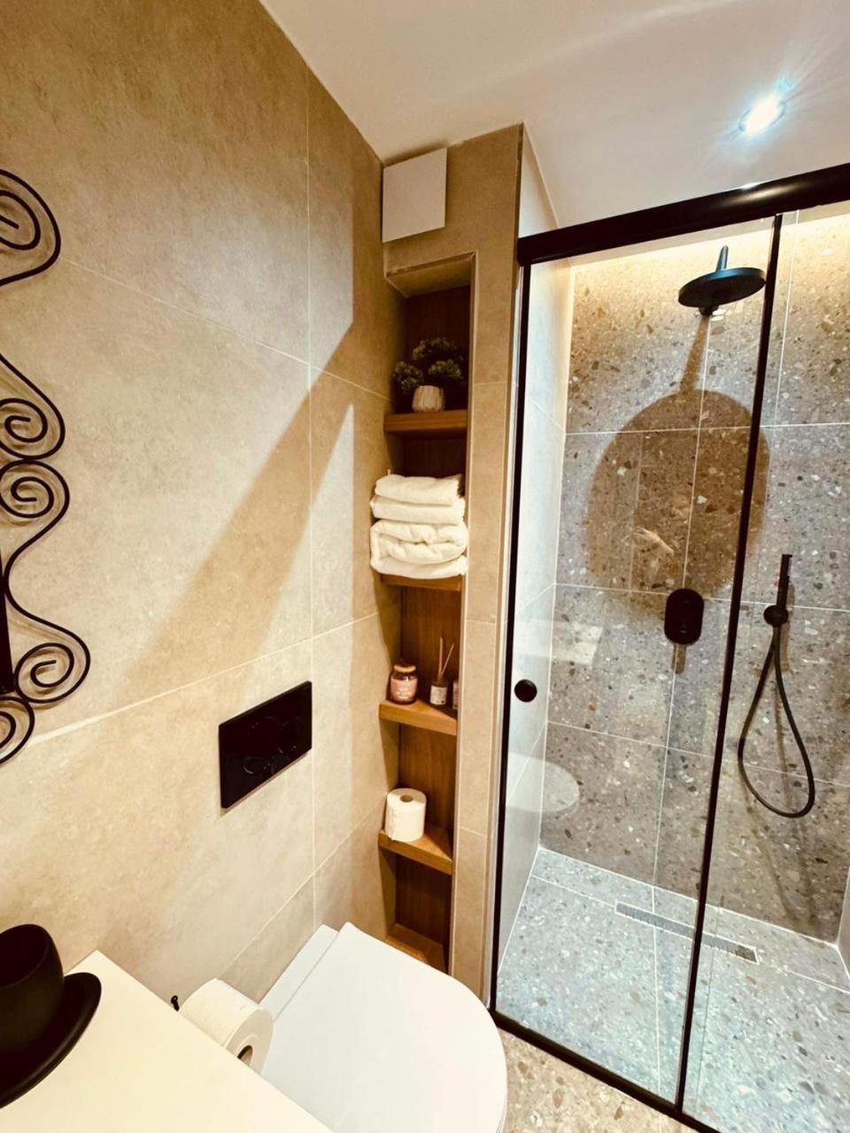 Lili'S Tirana Center Apartments Dış mekan fotoğraf